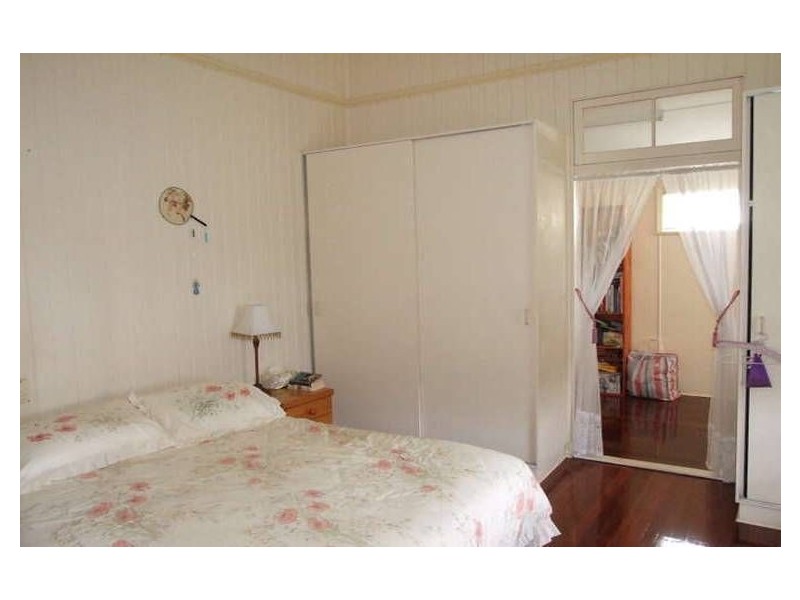 34 North Street, Maryborough QLD 4650