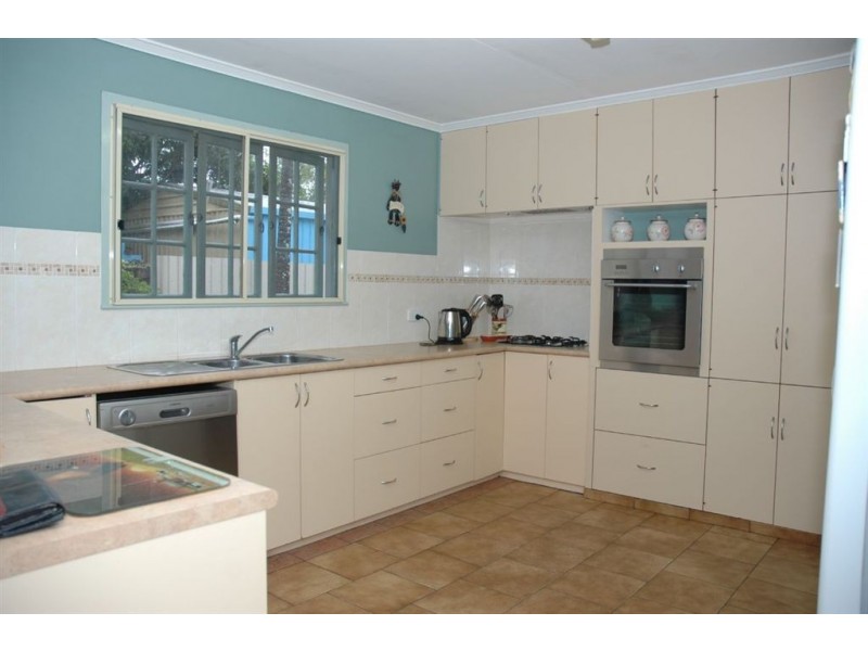 37 Wolseley Street, Granville QLD 4650