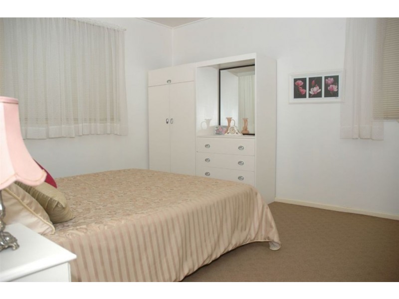 37 Wolseley Street, Granville QLD 4650