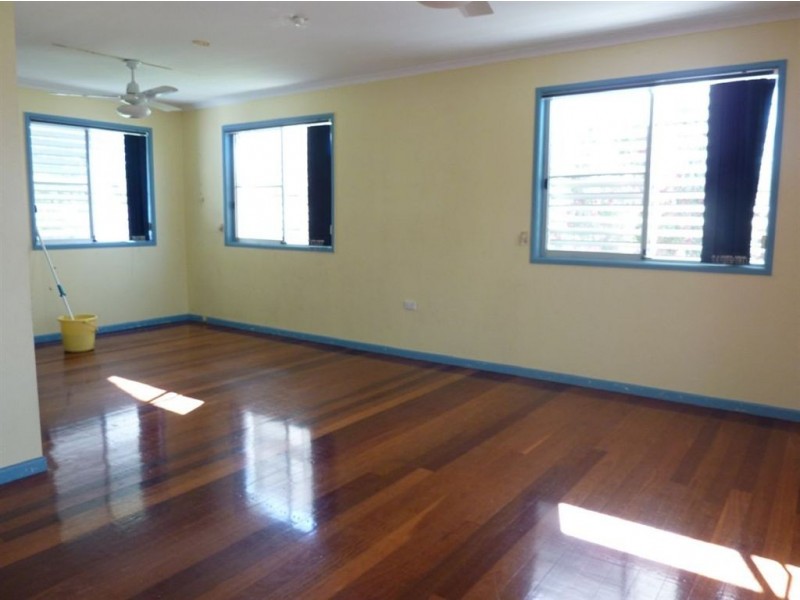 32 Hoffman Street, Granville QLD 4650