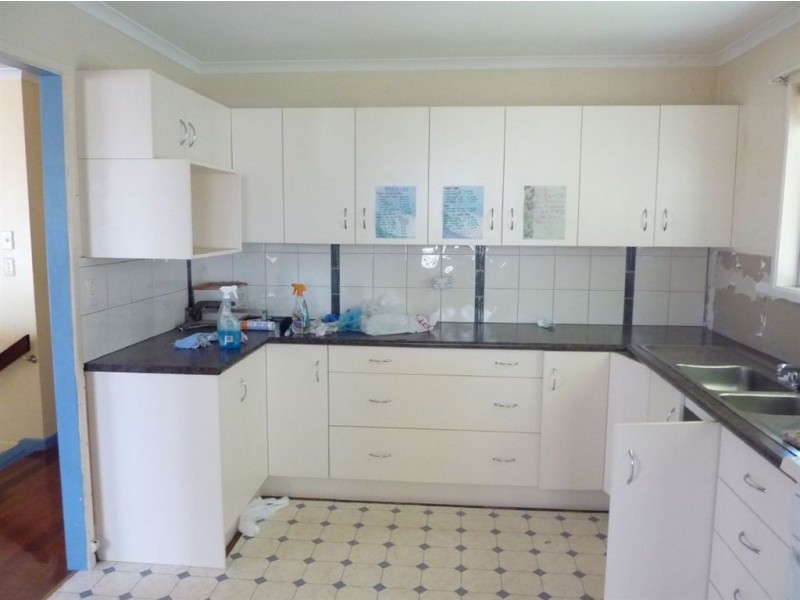 32 Hoffman Street, Granville QLD 4650
