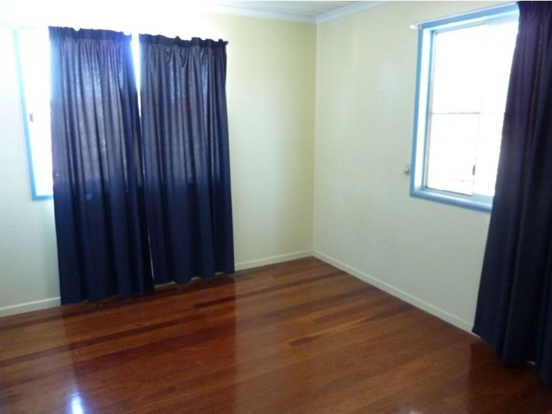 32 Hoffman Street, Granville QLD 4650