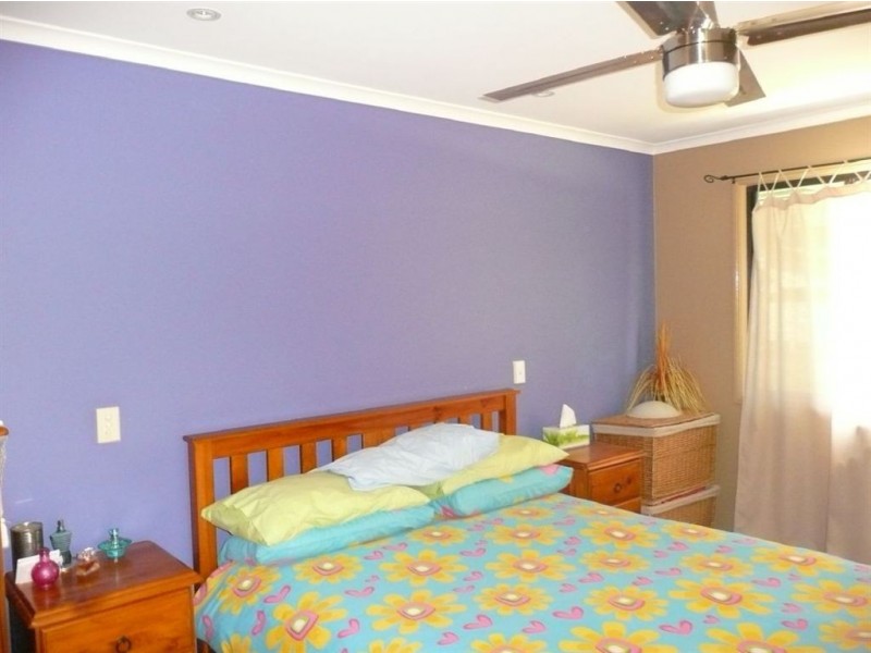 73 Barlow Street, Oakhurst QLD 4650