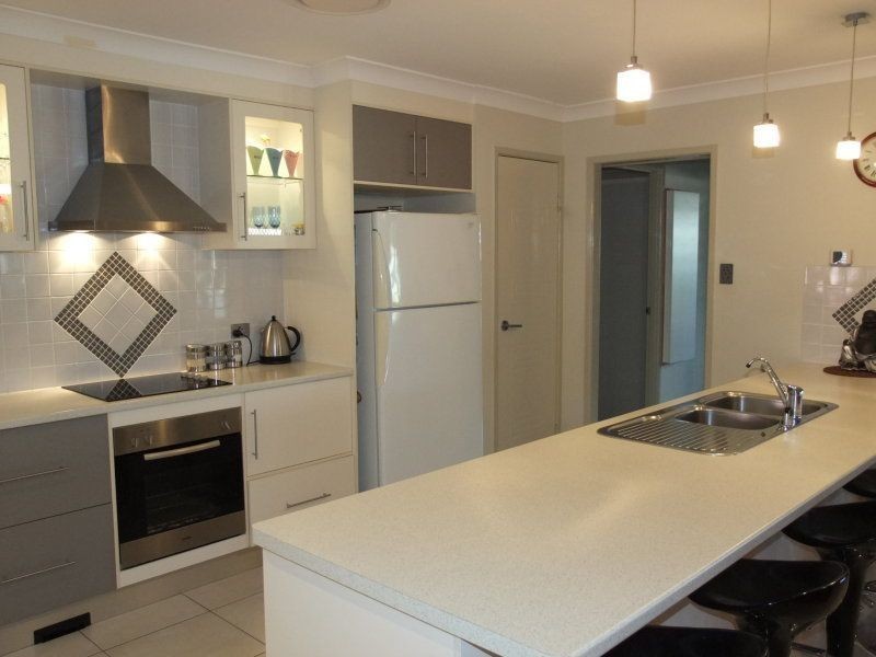 189 Showgrounds Road, Oakhurst QLD 4650
