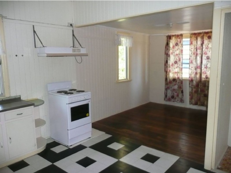 12 Smith Street, Maryborough QLD 4650