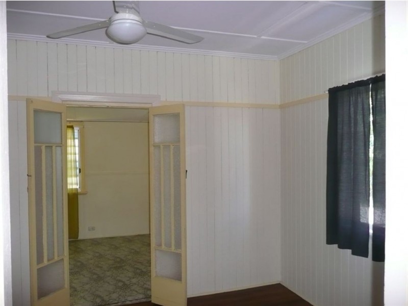 12 Smith Street, Maryborough QLD 4650