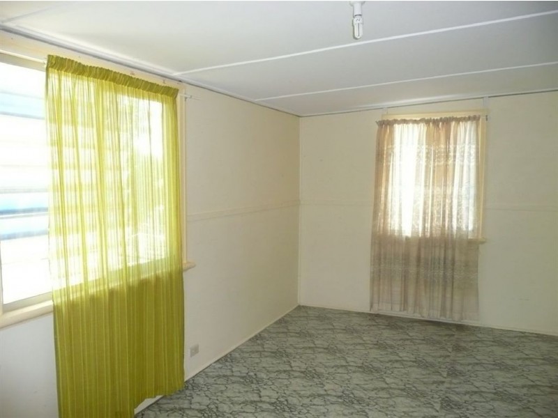 12 Smith Street, Maryborough QLD 4650