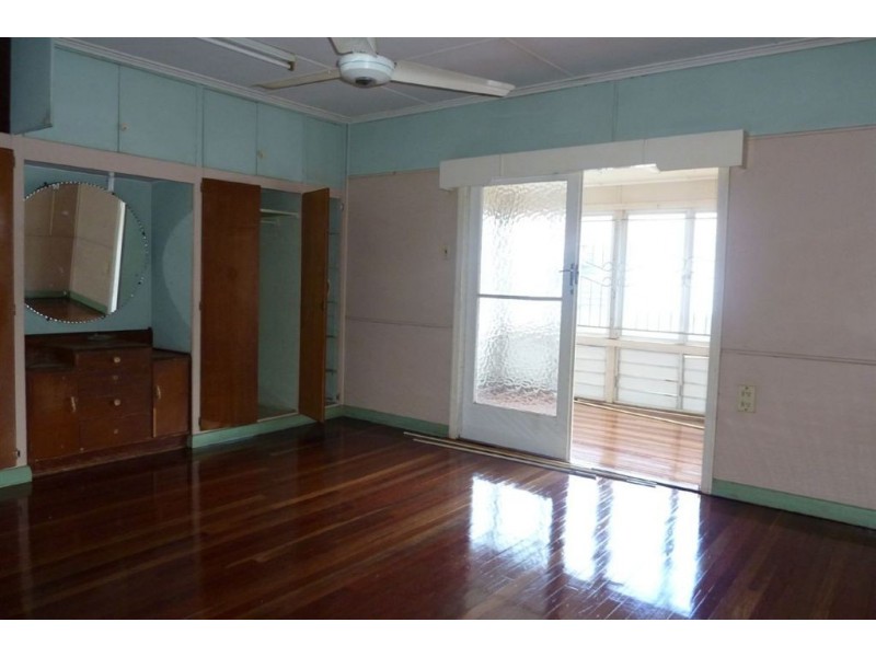 128 Ferry Street, Maryborough QLD 4650