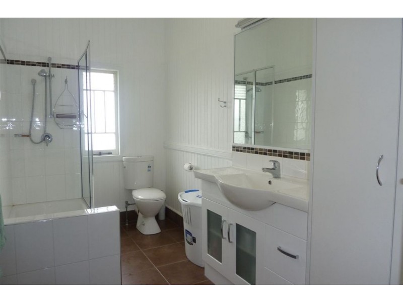 124 Woodstock Street, Maryborough QLD 4650