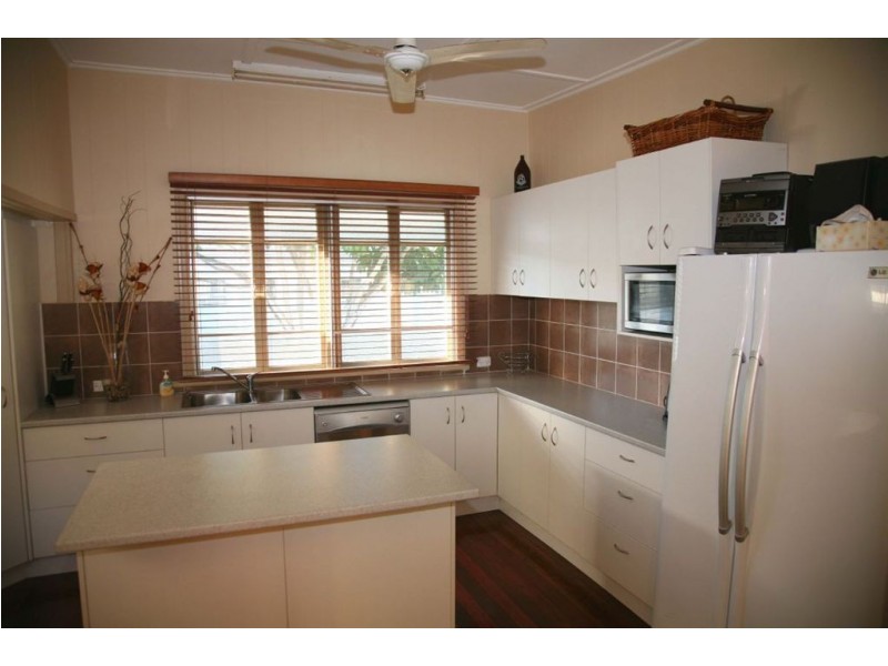 17 Richard Street, Maryborough QLD 4650