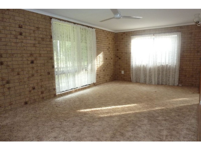 106 Old Bruce Highway, Owanyilla QLD 4650