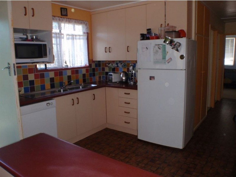 22 Hillcrest Avenue, Granville QLD 4650