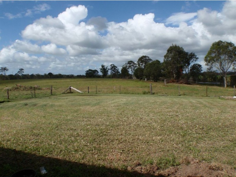 613 Teddington Road, Teddington QLD 4650