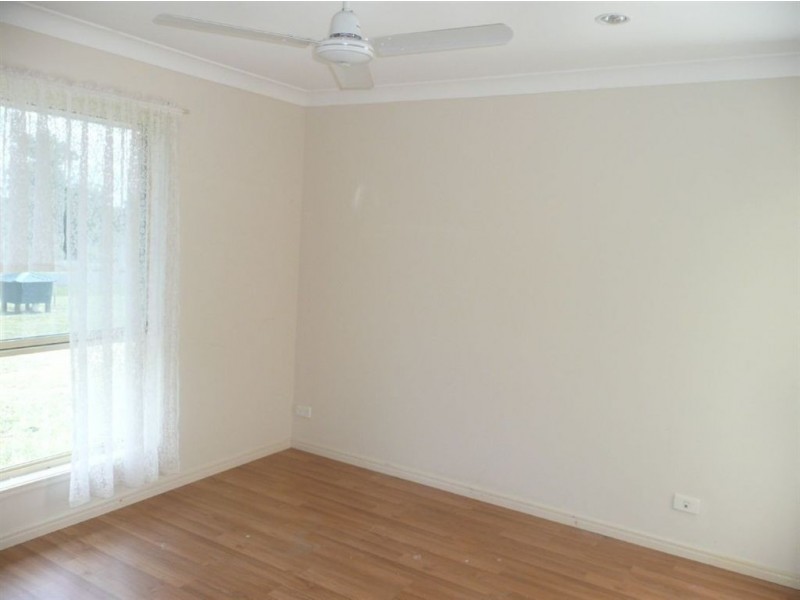 186 Charles Bruce Drive, Oakhurst QLD 4650