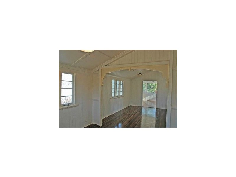 8 Maryborough Street, Granville QLD 4650