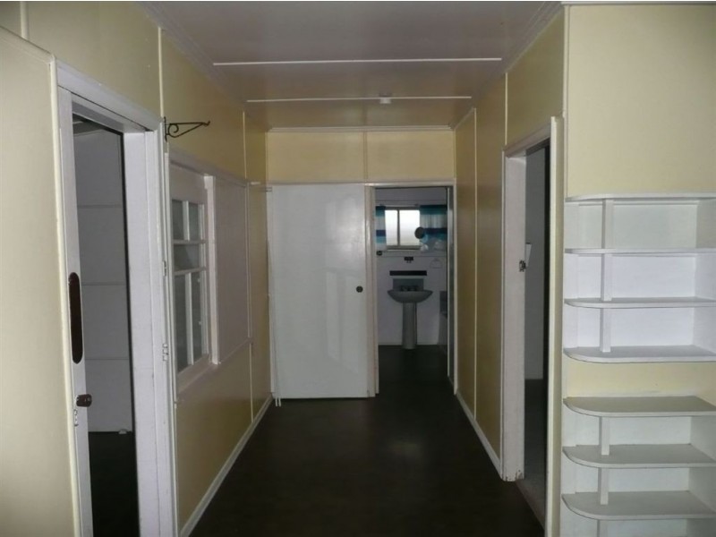 25 Puller Street, Granville QLD 4650