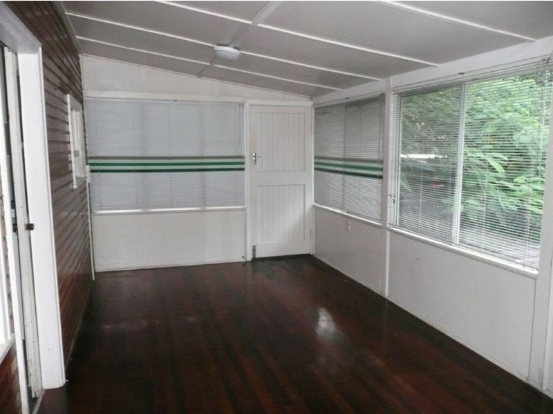 25 Puller Street, Granville QLD 4650