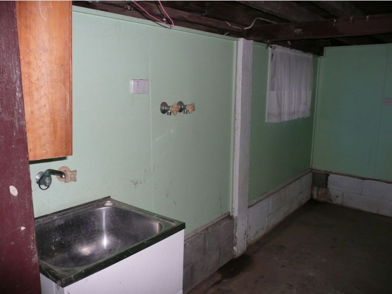 25 Puller Street, Granville QLD 4650