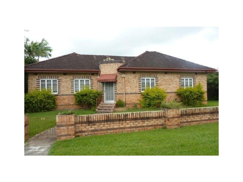 10 Ashton Street, Maryborough QLD 4650