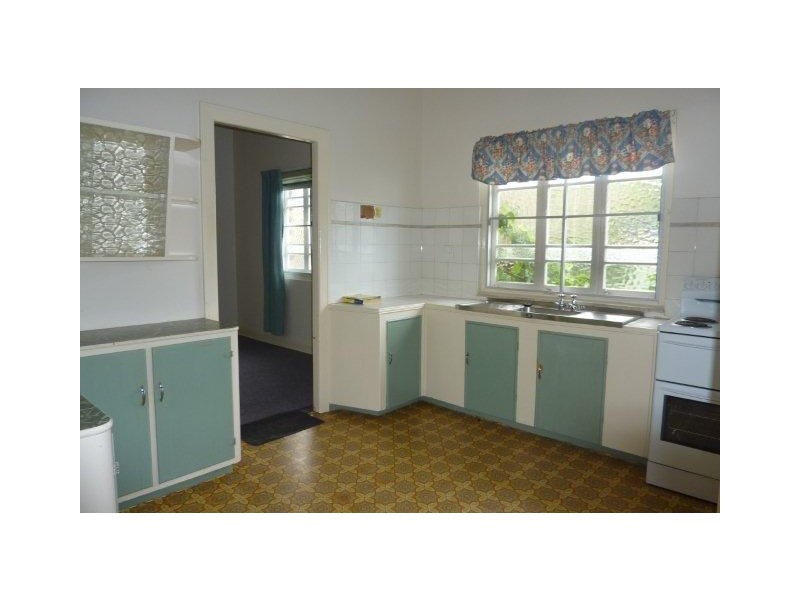 10 Ashton Street, Maryborough QLD 4650