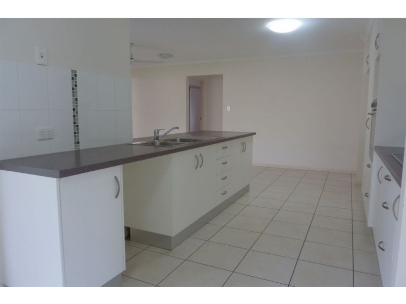9 Carmen Close, Granville QLD 4650