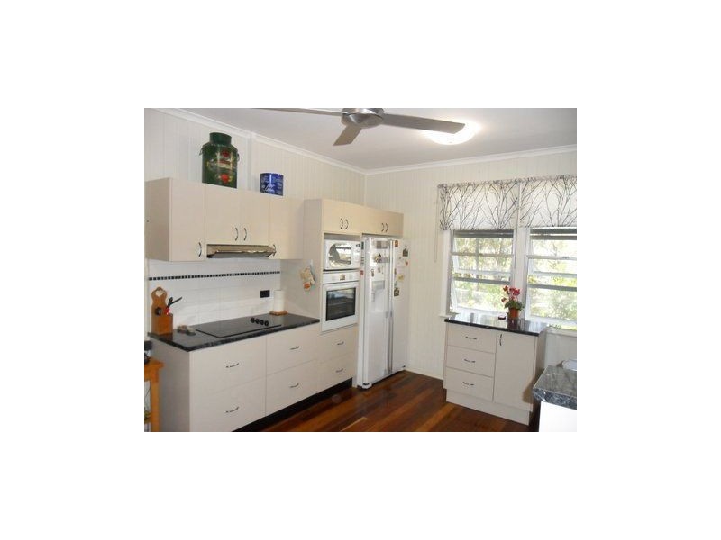 24 Gladstone Street, Maryborough West QLD 4650