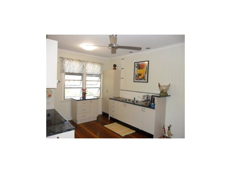 24 Gladstone Street, Maryborough West QLD 4650