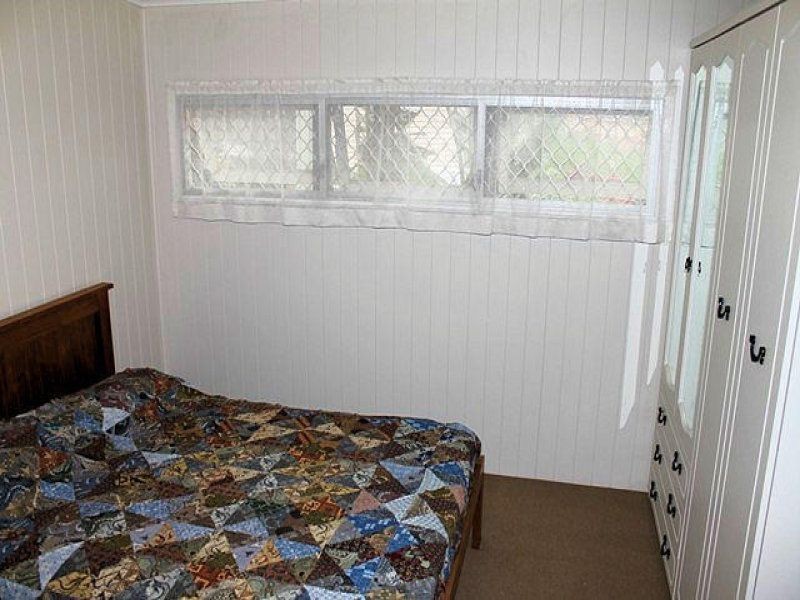 24 Gladstone Street, Maryborough West QLD 4650