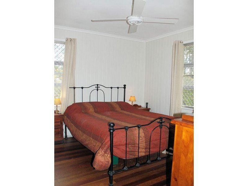 24 Gladstone Street, Maryborough West QLD 4650