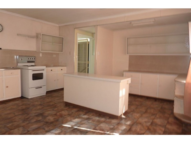 27 Churchill Street, Maryborough QLD 4650