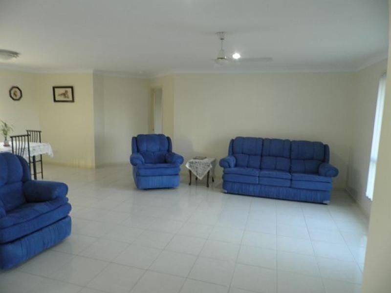 7 Wills Court, Oakhurst QLD 4650