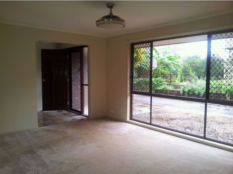 37 High St, Tinana QLD 4650