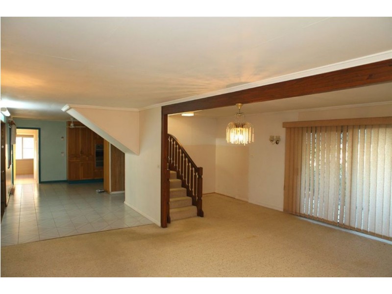 90 Tooley Street, Maryborough QLD 4650