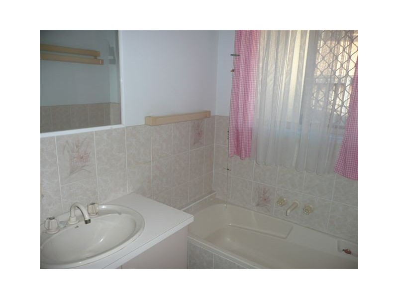 87 Ferry Street, Maryborough QLD 4650