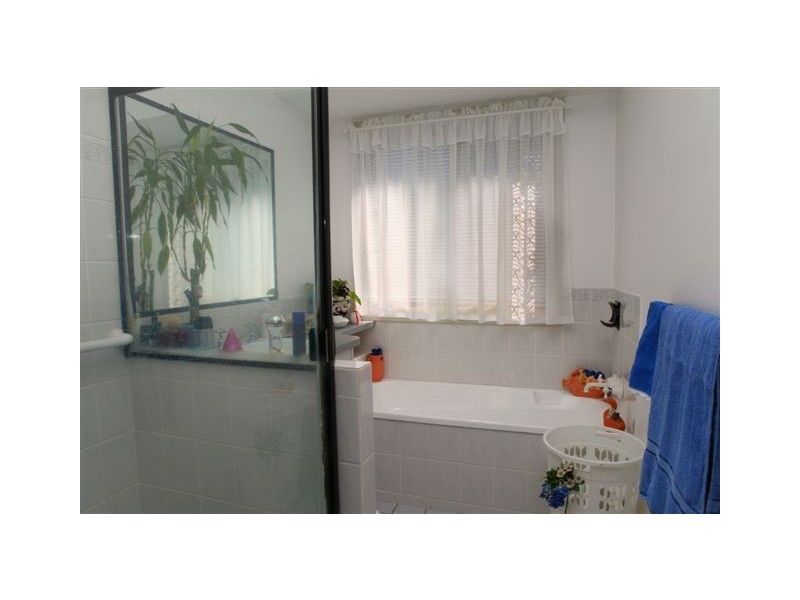 17 Central Road, Tinana QLD 4650