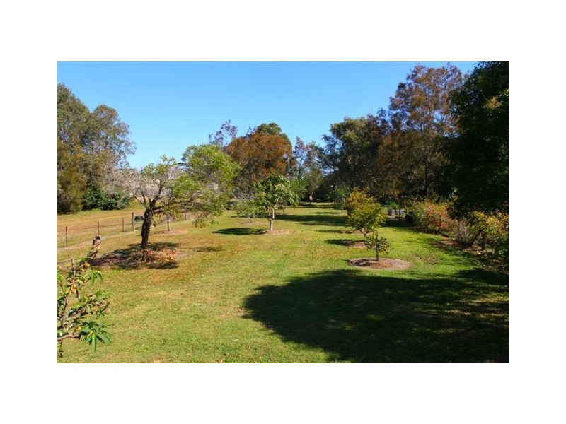 17 Central Road, Tinana QLD 4650