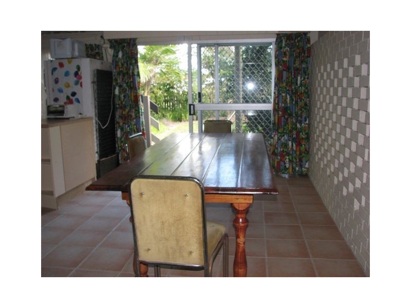 25 Jacaranda Ave, Tinana QLD 4650