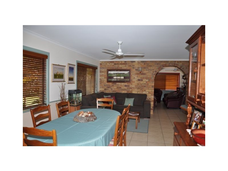 11 Matthew Parade, Granville QLD 4650