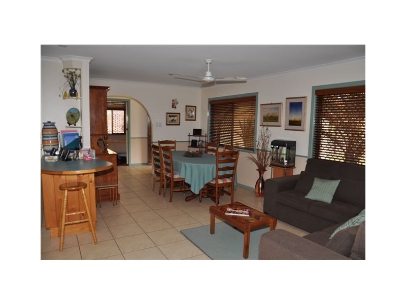 11 Matthew Parade, Granville QLD 4650