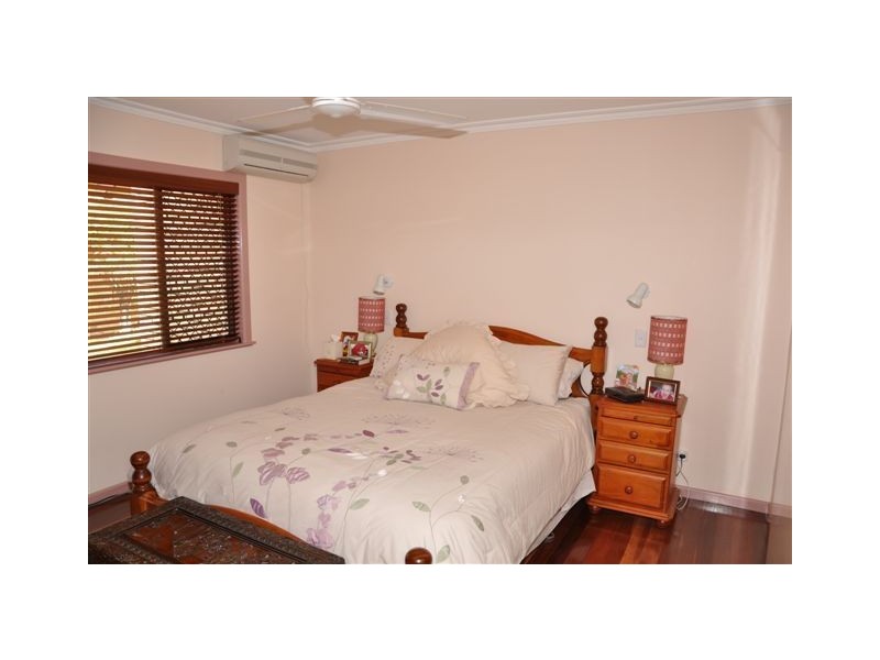 11 Matthew Parade, Granville QLD 4650