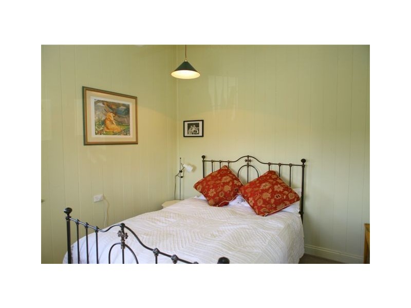 210 Island Plantation Road, Island Plantation QLD 4650