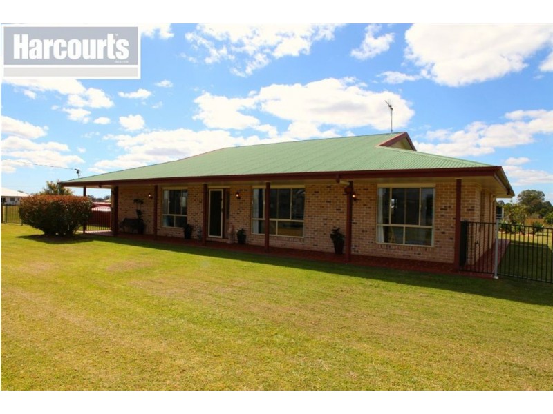 64 Slater Street, Oakhurst QLD 4650