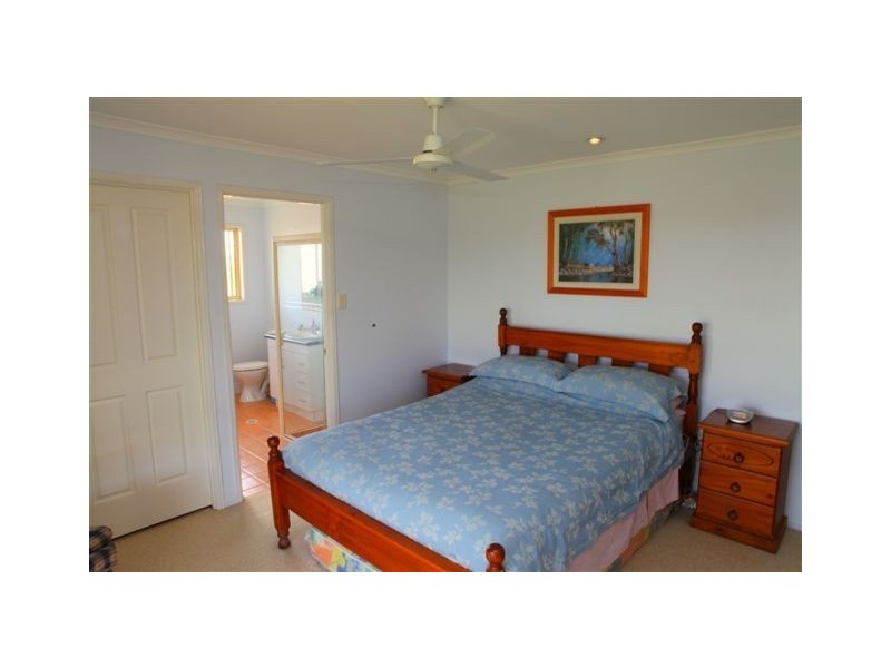 64 Slater Street, Oakhurst QLD 4650