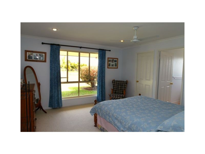 64 Slater Street, Oakhurst QLD 4650