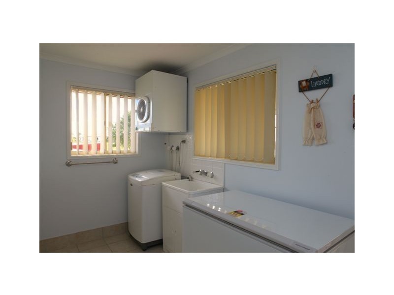 64 Slater Street, Oakhurst QLD 4650