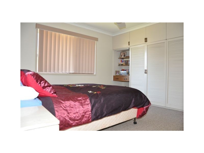 1 Matthew Parade, Granville QLD 4650