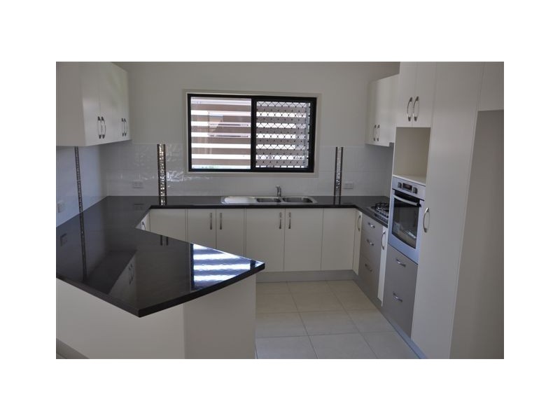 36 Regent Street, Granville QLD 4650
