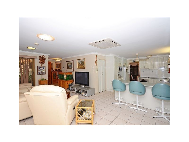 1 Matthew Parade, Granville QLD 4650
