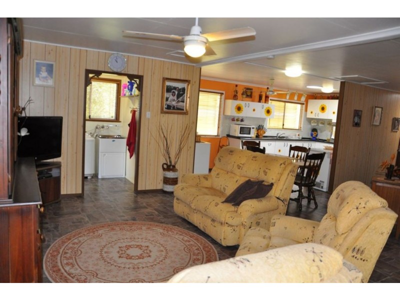 16 Iindah Road East, Tinana QLD 4650
