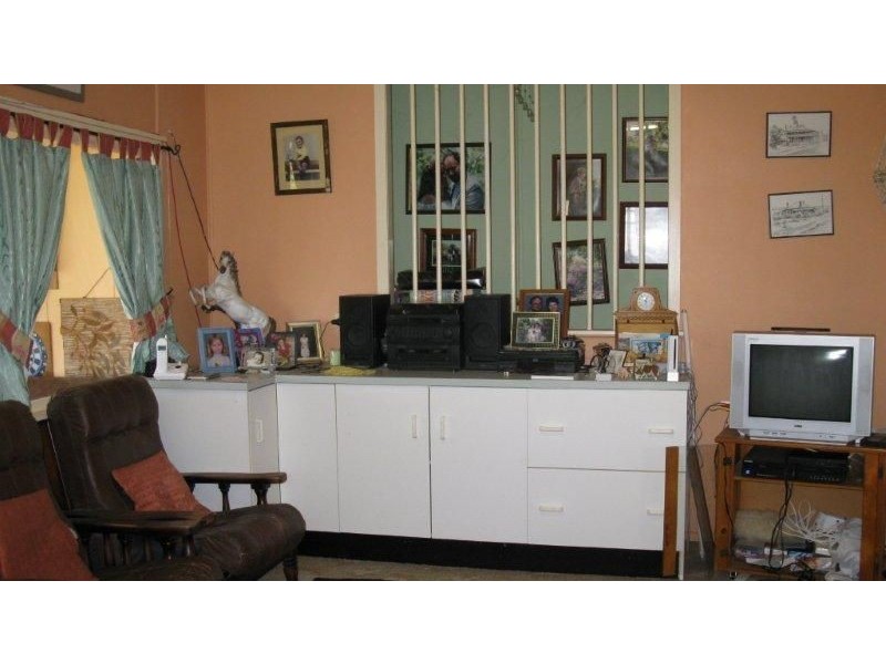 10 Mayne Street, Tiaro QLD 4650